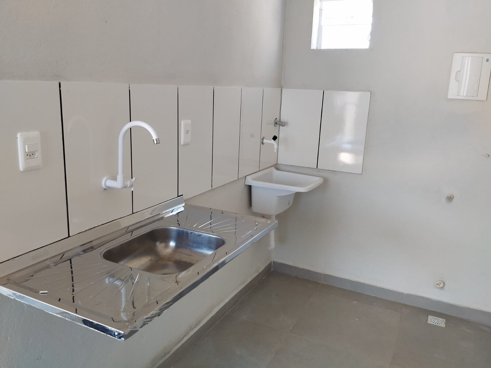 Miniatura 6 - Kitnet - Minas Gerais - Sarzedo